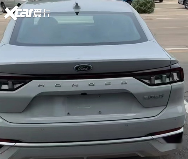 新款蒙迪欧实车曝光，造型动感，标配8AT，1.5T版本或15万以内？