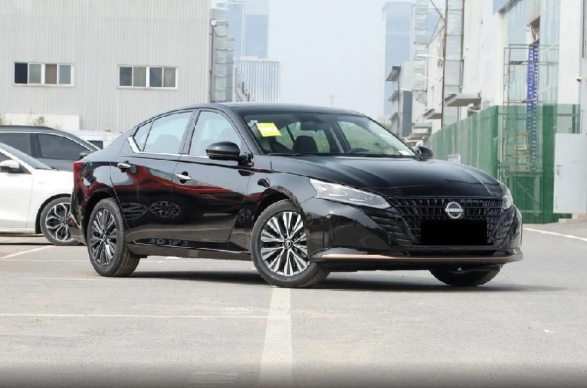 天籁黑金版搭载2.0L+CVT，外观运动，但动态表现一般，值得推荐吗？