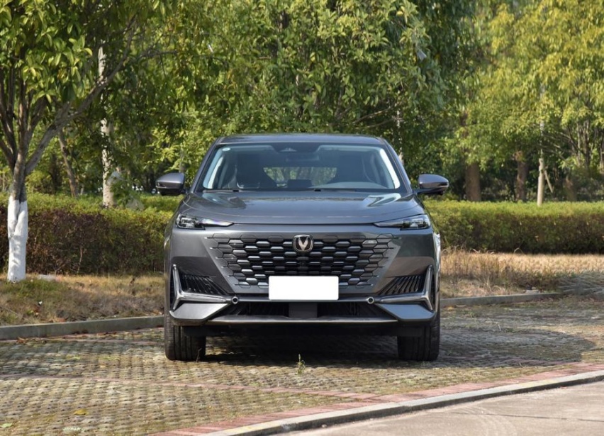 20万以内性价比很高的SUV，长安UNI-K智电iDD还有啥亮点？