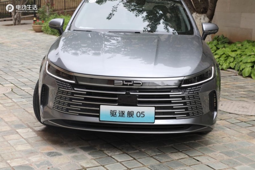 站在巨人肩膀上乘风破浪？试驾比亚迪驱逐舰05