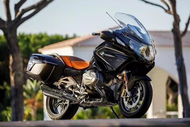 最强“拳击手”水平对置双缸发动机，全新BMW R 1250来了