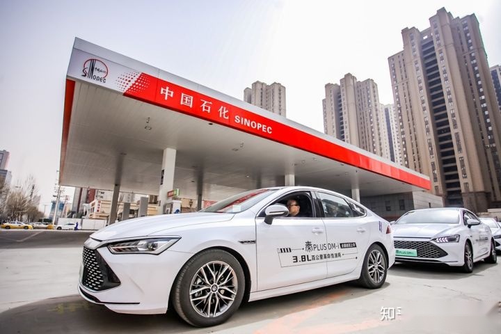 秦PLUS DM-i“一统风范”与“一代风韵”气势从何而来？