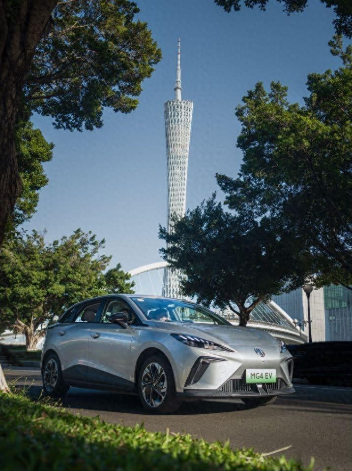 后驱更具驾驶乐趣,10万级运动个性化首选!试驾MG4 EV