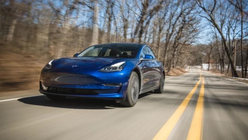 一年基础保养费超2500元!养台Model3比BBA更费钱?