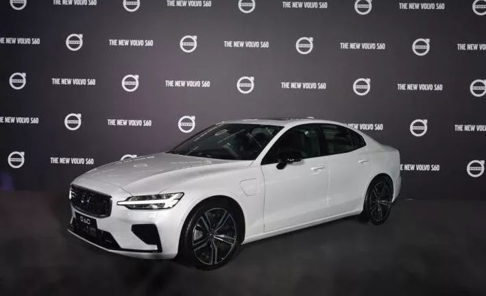 二线豪华为主且偏运动，盘点2019年上市的豪华轿车！