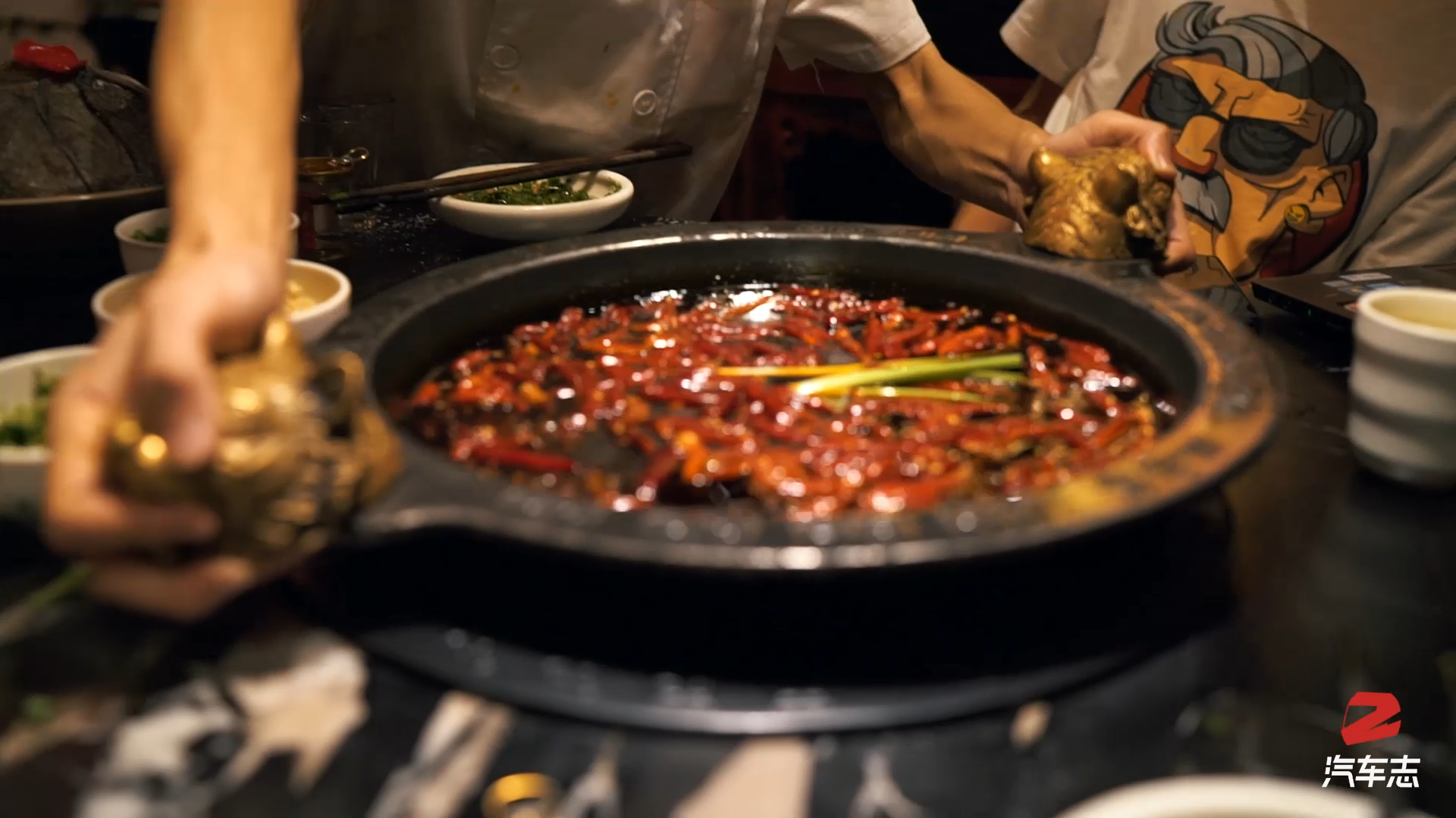 @_ȫ^œAƤҷŗASUV