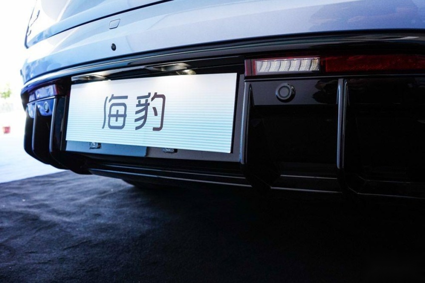 30万以下中型车，小鹏P7、长安深蓝SL03、海豹怎么选？