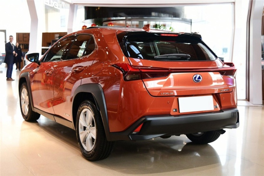 尺寸不大本领不小，价格不高内涵不少， 25万豪华紧凑级SUV