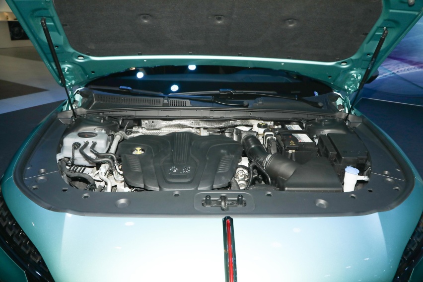 轿跑还得看红旗？红旗H6正式亮相，车长4990mm，搭2.0T动力