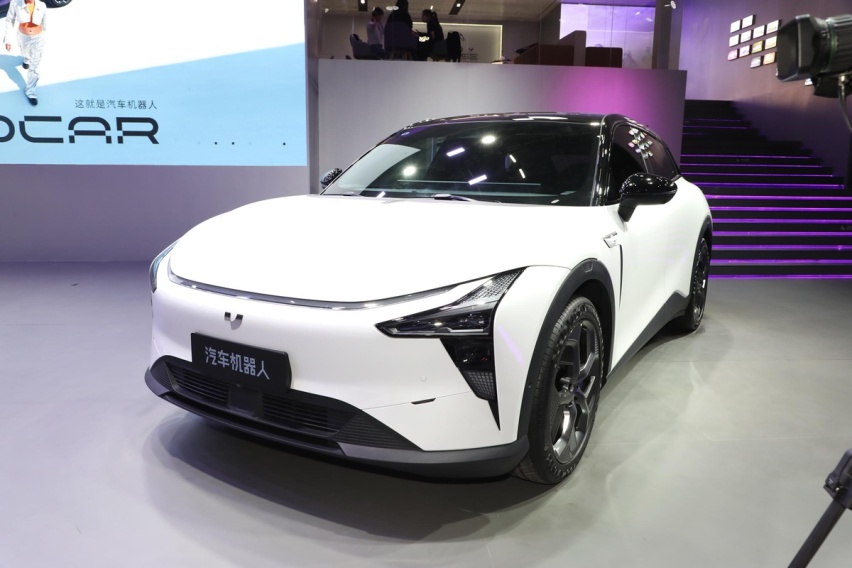 纯电车间的PK，极越01对标特斯拉Model Y，有多少胜算？