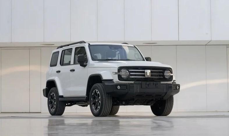 两大国产插混“方盒子”SUV，出自奇瑞和长城，谁会更受欢迎？