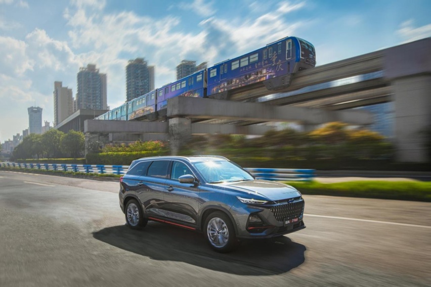 高颜值大空间SUV，长安欧尚X7 PLUS上市即热销，拥有蓝鲸动力系统
