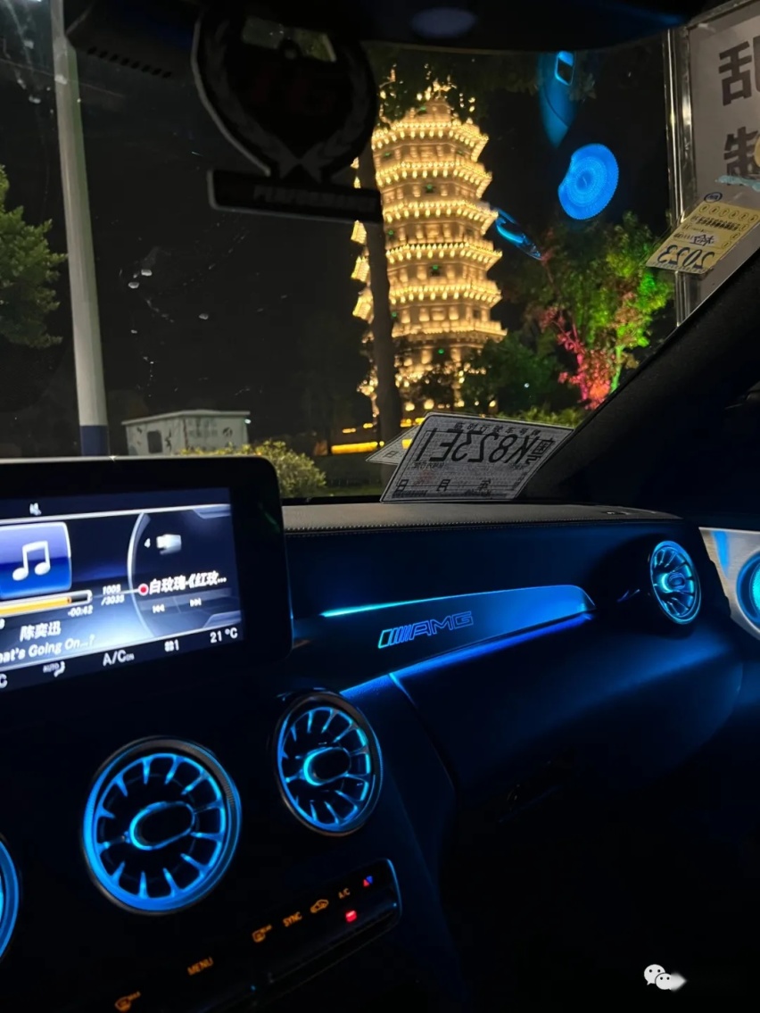 赶在过年前换奔驰C Coupe，加班加点割完宽体快乐过新年