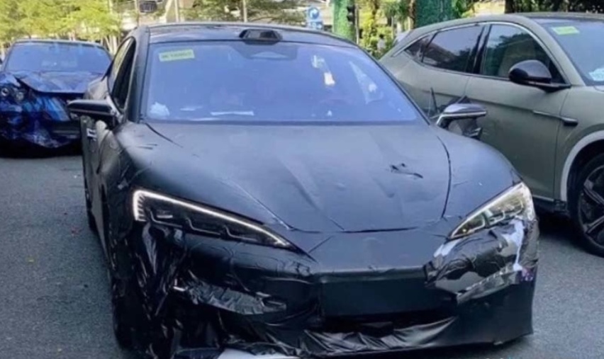 仰望U6实车谍照曝光 定位大型车 续航超1000公里！