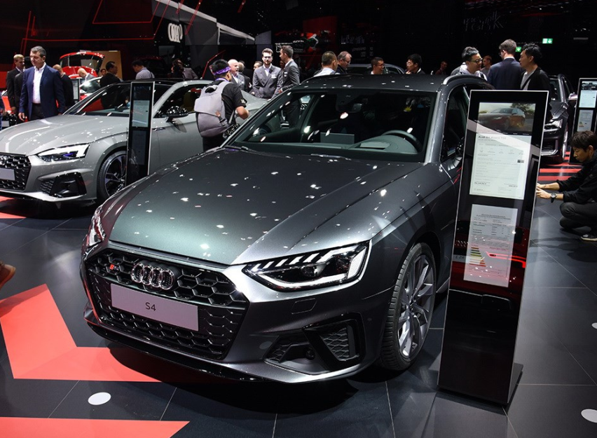2020款奥迪S4 Avant车型