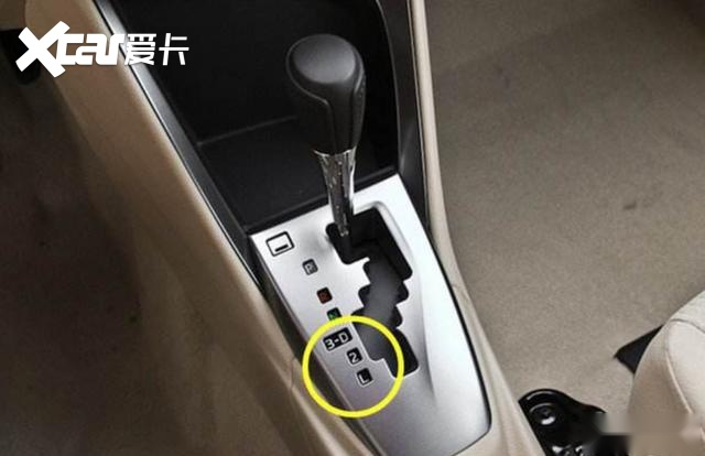 自动挡,在停车的时候挂什么挡?N挡还是D挡?