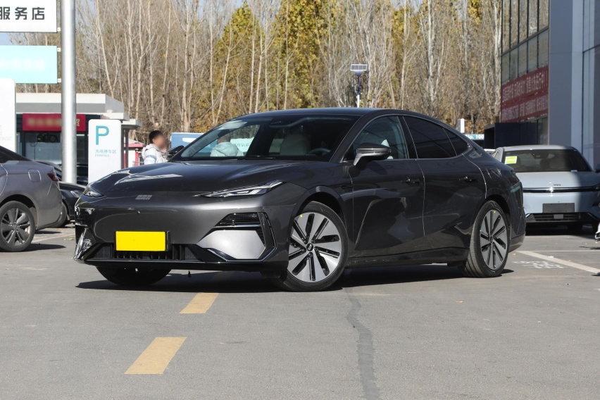 你觉得该卖多少钱？吉利银河E8将于2024年1月上市
