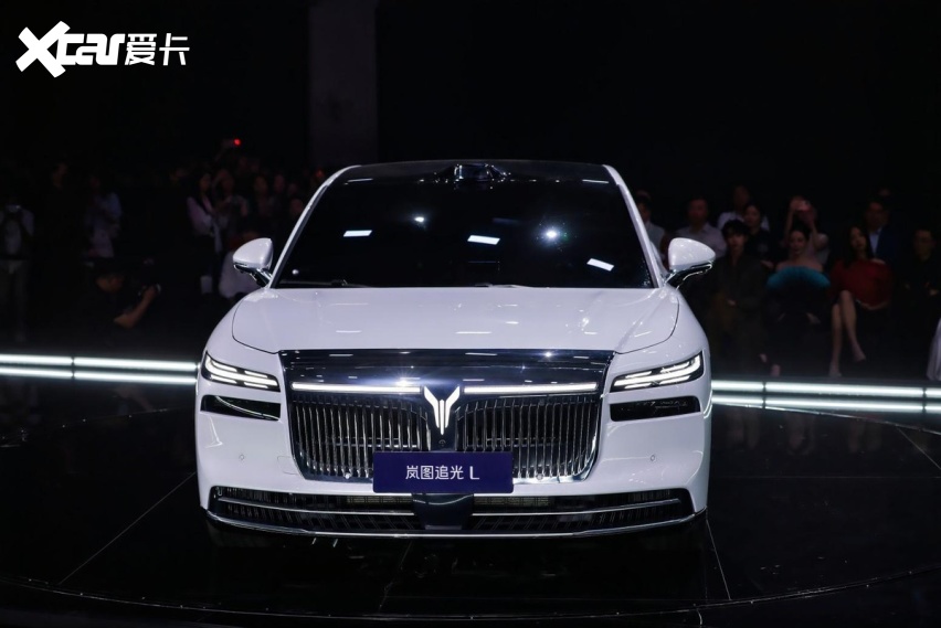 岚图汽车“时代风尚之夜”万象新生，岚图追光L正式开启预订