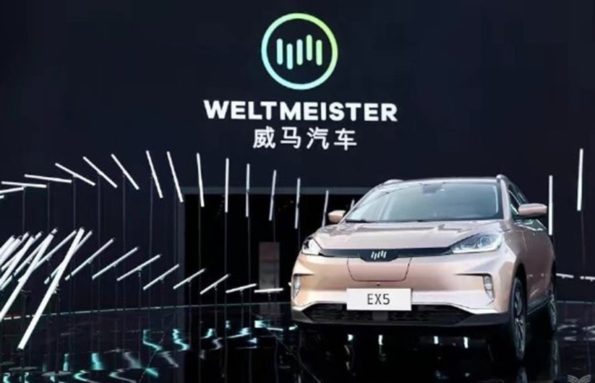 又一台有钱必买的SUV，4.0T双涡轮增压，回头率爆炸