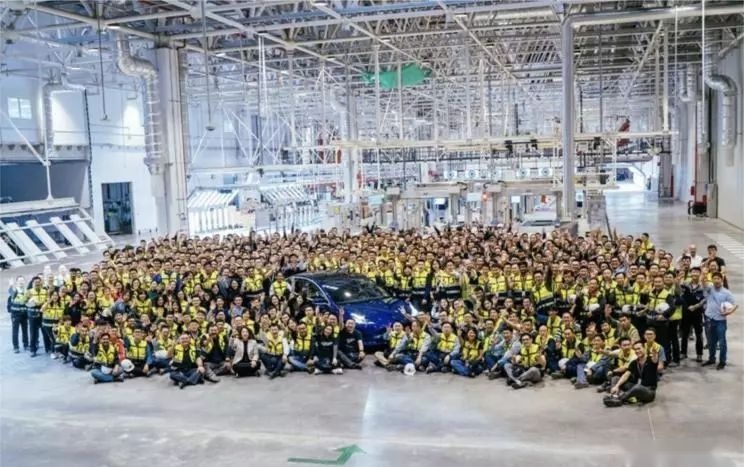 国产Model 3正式预订，35万起，这是不给自主车企活路？