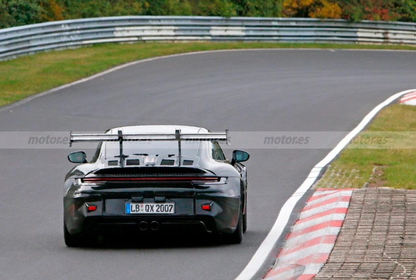 性能更极端，更偏赛车取向，全新保时捷911 GT3 RS曝光