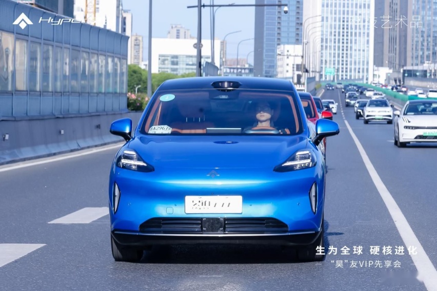 试驾昊铂HT丨沉稳的城市NDA智驾 双800消除续航补能焦虑
