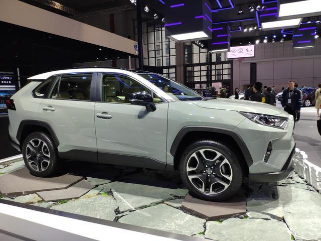 新一代丰田RAV4亮相 搭载混合动力系统 2.5L+8AT组合