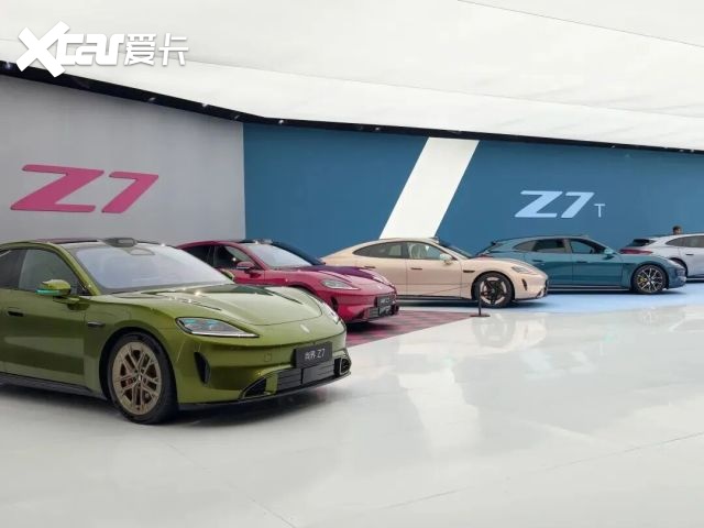 华为一口气甩出五张王炸！从22万到50万包场新问界M9领衔(图23)