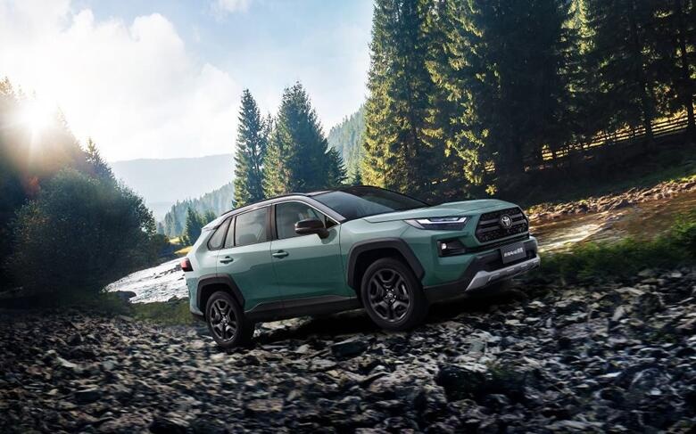 17.68万元起，全面满足出行需求，一汽丰田新RAV4荣放全能超进化