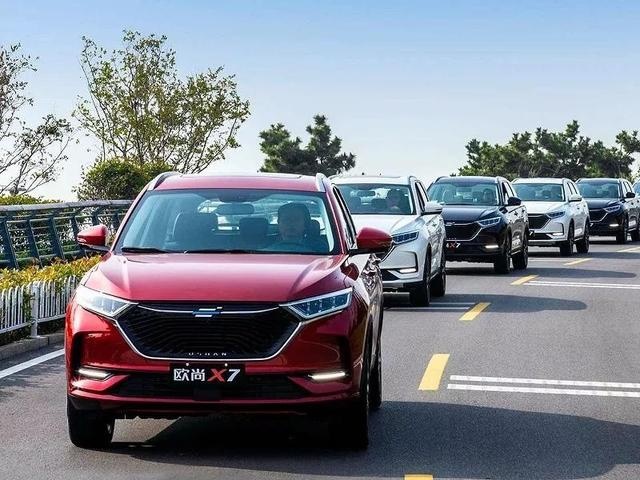 长安欧尚X7 推电动车，爬坡能力达30%，可续航405公里