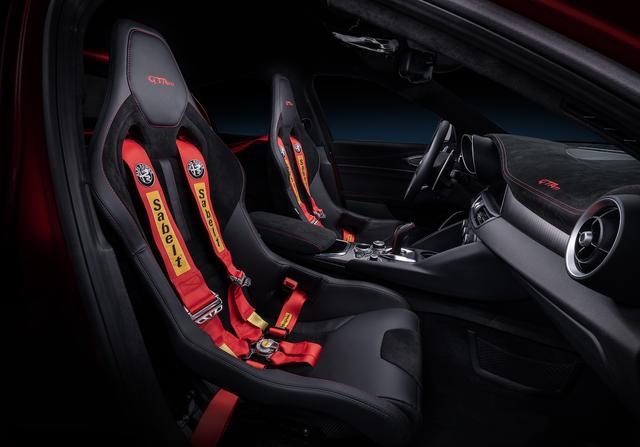 阿尔法·罗密欧 Giulia GTA/GTAm 官图发布