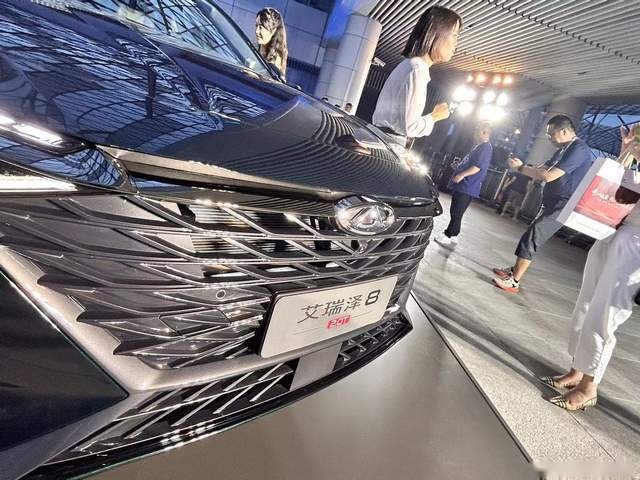 换装2.0T动力，起售12.99万元！艾瑞泽8高能版能否引领风骚？