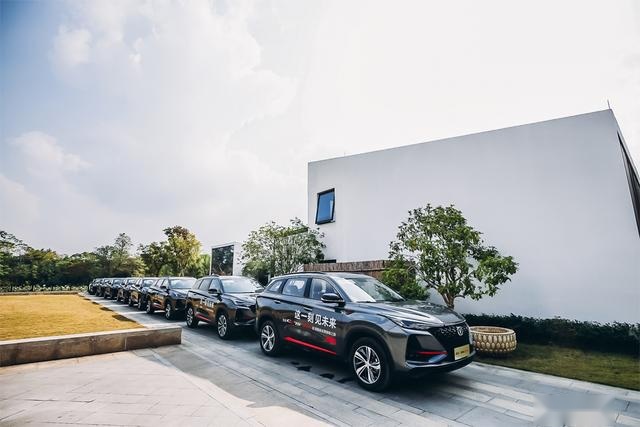 上市2个月销量超合资车，试驾当红明日座驾长安CS75PLUS