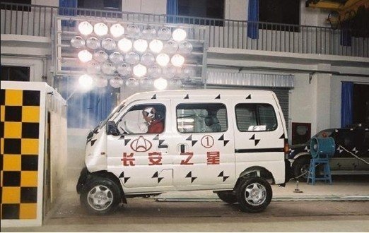 安行有约｜从受制于人，到自主创新，观长安汽车的安全之道