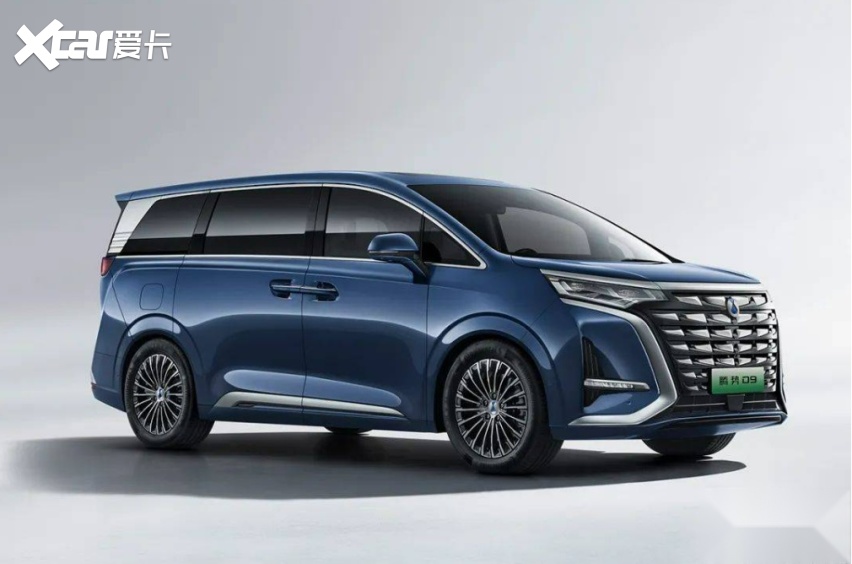 40万级国产新能源MPV，岚图梦想家和腾势D9谁才是豪华标杆？