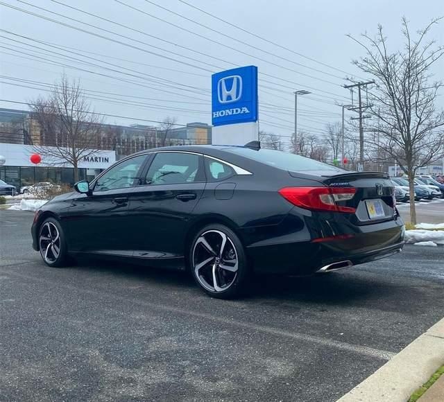又年轻了！新款本田雅阁实车，2.0T+10AT动力比迈腾强