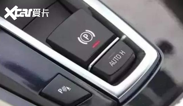 自动挡,在停车的时候挂什么挡?N挡还是D挡?