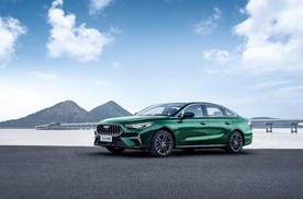 吉利帝豪限时6.59万元起，有万元置换，智能化还看齐新能源？