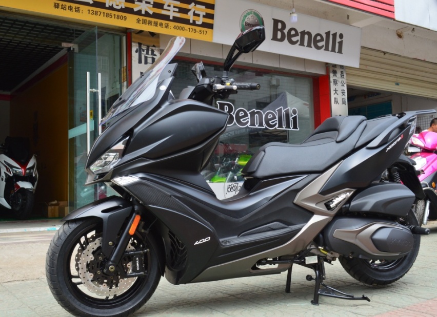 “进口”贵一万多值吗？光阳赛艇S400台产版解析