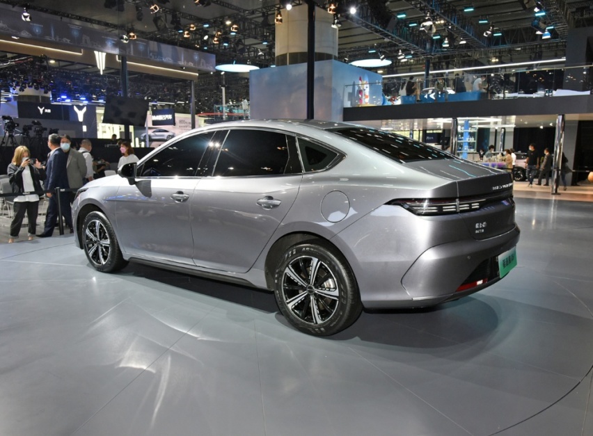 驱逐舰05冠军版新增车型上市，售11.98万，配置不减，价更优