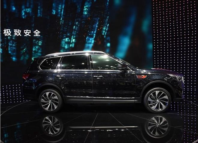 搭载3.0T V6发动机，轴距超3米，红旗HS7上市倒计时！