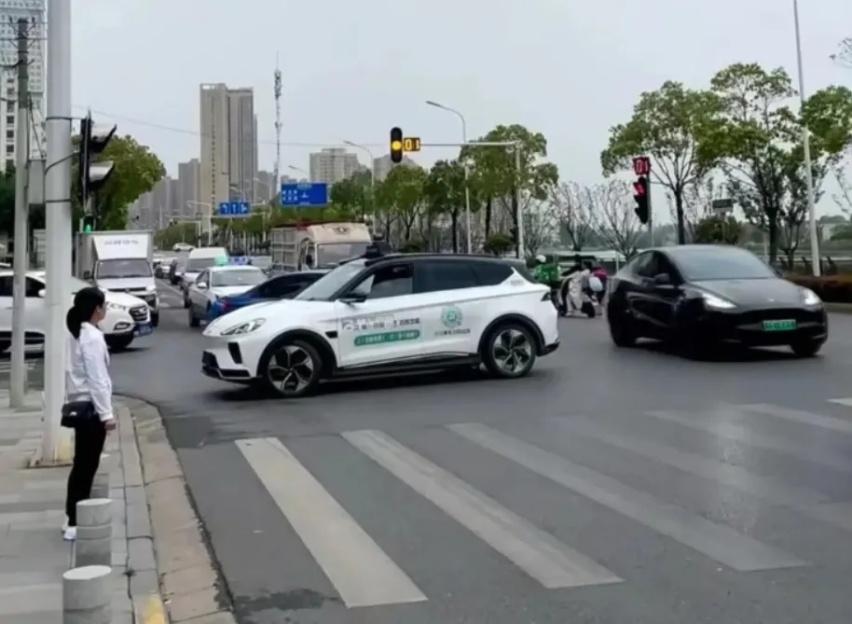 自动驾驶取代出租车司机？这可能吗？