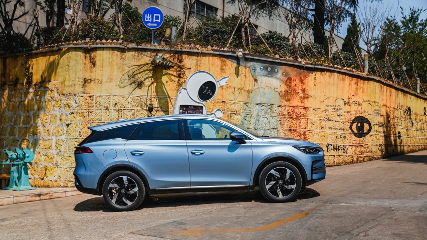 亏电油耗5.5L、续航1050km，唐DM-i冠军版让用户自驾无忧