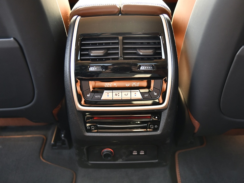 爱上一辆“不纯粹”的BMW  拥有宝马X7真的遥不可及？