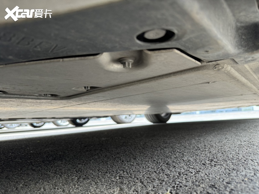 豪华品牌的电动车降价，19万的宝马i3能买吗？看看这5点