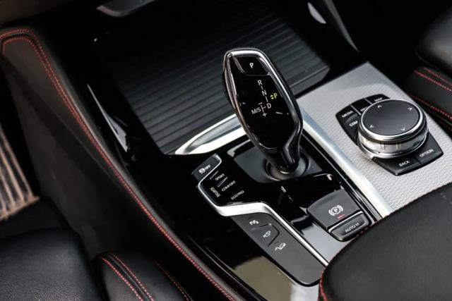 以X4之名，致敬BMW “X”