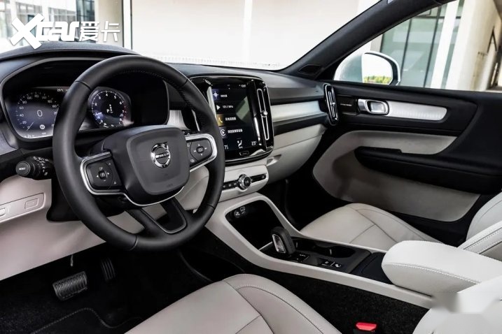 内饰方面,沃尔沃xc40更是将北欧设计的精髓发挥到了极致.