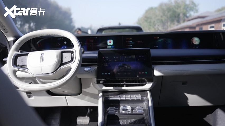 测试座椅舒适，林肯坐着也太得劲了！