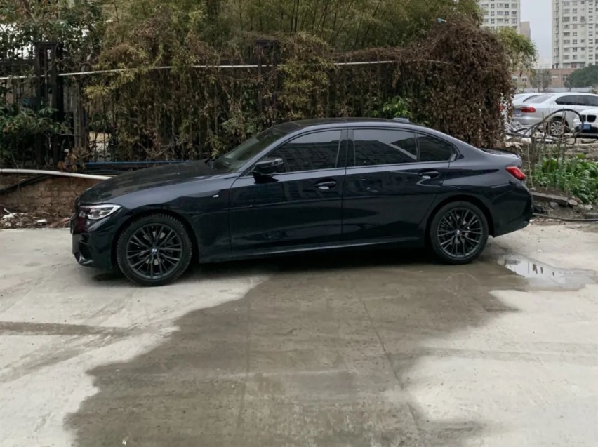 终究绕不过一台3系！宝马325Li成为TA人生第一辆车...