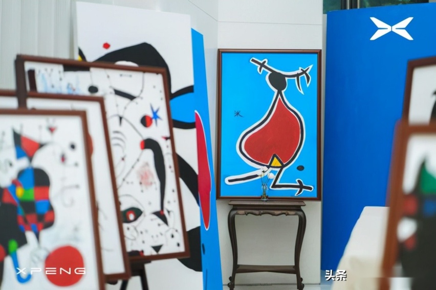 鹏友,您好!深圳首家旗舰体验中心小鹏汽车深圳万象前海旗舰店开业了